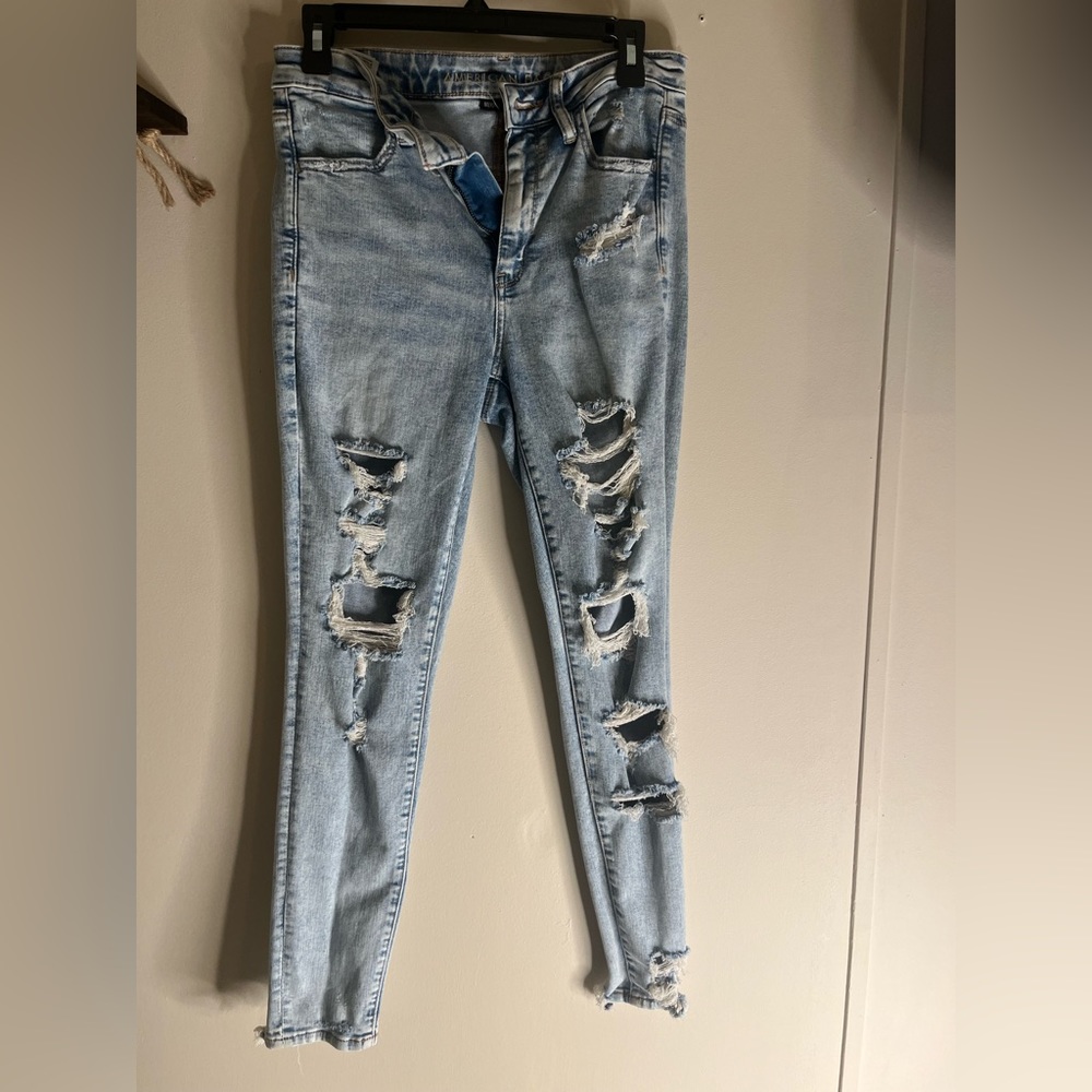 American eagle ripped skinny jeans